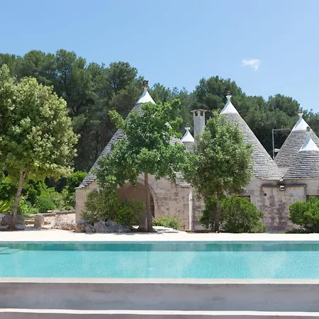 Trullo Tre Corbezzoli, Holiday home